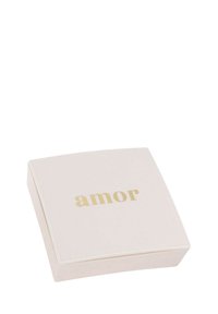 Scatola quadrata di colore rosa chiaro con superficie liscia; presenta la parola "amor" in lettere dorate sul coperchio. Design minimalista con bordi arrotondati.