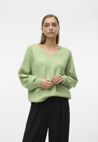 Vero Moda VMLEAF - Pulover - forest shade