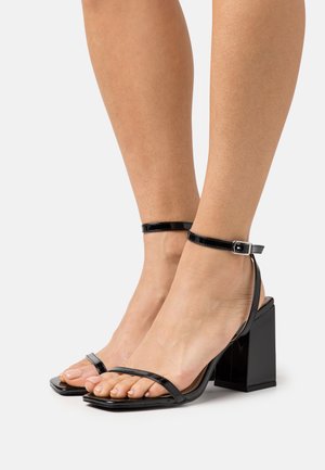 RAID GARRY - Ψηλοτάκουνα πέδιλα - black