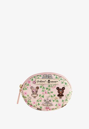 Borsetă ovală roz cu fermoar, cu model floral, două figurine de desen animat în costume de urs și un patch cu logo-ul Cath Kidston x tokidoki.