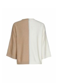 Lichtgewicht sweater in tan en wit, met 3/4 mouwen en een ronde halslijn. Glad materiaal met een geribbelde zoom en manchetten.