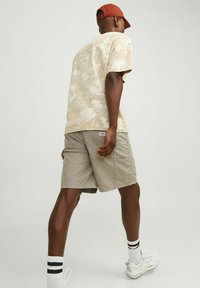 Jack & Jones Shorts - crockery