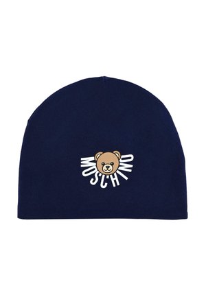 Berretto blu navy realizzato in tessuto morbido, con grafica di un orso e testo "Moschino" sottostante in bianco. Design semplice e senza cuciture.