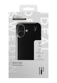 Funda negra delgada con acabado brillante para iPhone 17, compatible con MagSafe, grosor de 1 mm, fabricada con materiales reciclados. El embalaje incluye el nombre de la marca.