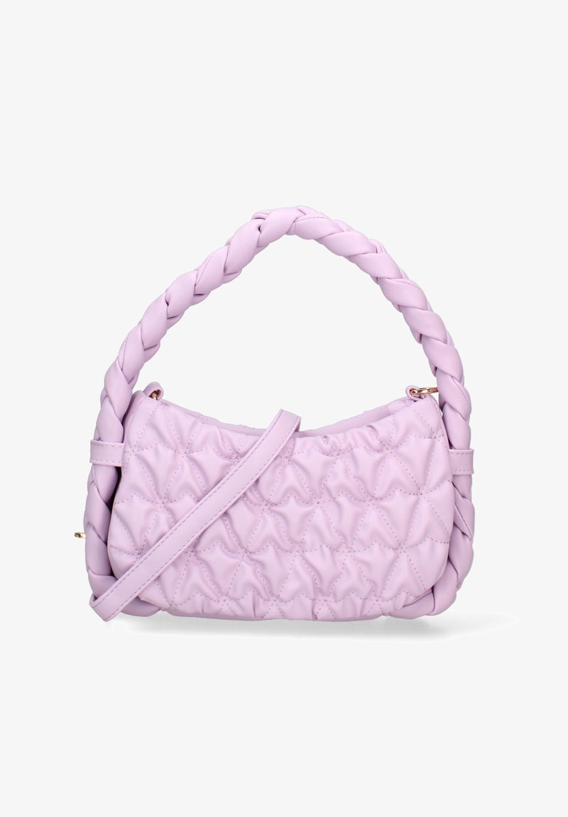 Sac en simili cuir lilas avec une poignée tressée, texture matelassée et une bandoulière amovible. Présente des accents en métal doré.