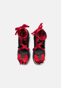 Koi Footwear THE TWILIGHT THE COLD ONES MIDNIGHT ORNATE  - Tocuri înalte - black