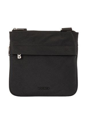 Bolso bandolera rectangular negro con cierre de cremallera, bolsillo frontal con solapa, tirador de cremallera plateado en forma de "B" y logo "BOGNER" grabado en el frente.