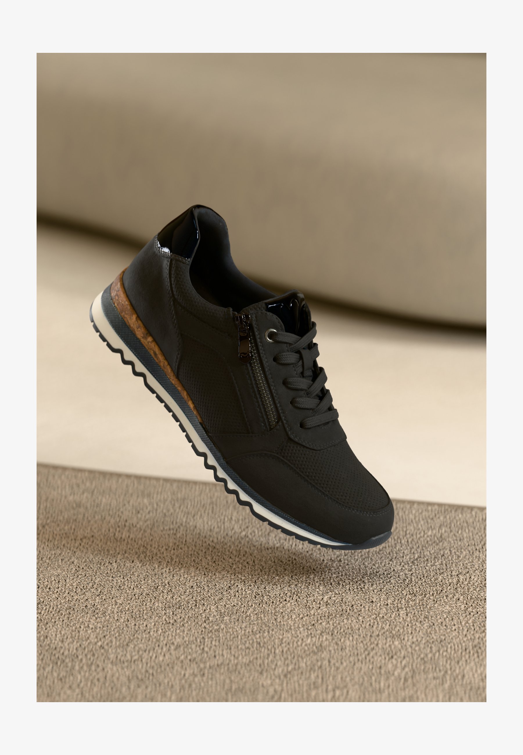 MARCO TOZZI Sneaker Basse Donna Con Cerniera – Sportive E Comode, Suola Feel Me Morbida, Fodera Soffice, Plantare Intercambiabile, Materiale Sintetico Resistente