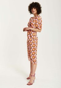 Liquorish FLORAL KNOT FRONT MIDI - Day dress - multi coloured