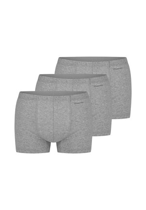 Trzy szare bawełniane bokserki męskie ułożone w przesuniętym rzędzie, pokazujące widok z przodu i z boku.