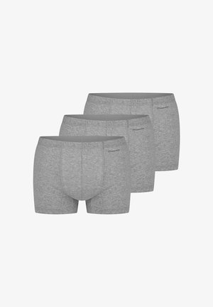 Tre grå bomulds herreboxershorts arrangeret i en forskudt række, der viser for- og sideudsigt.
