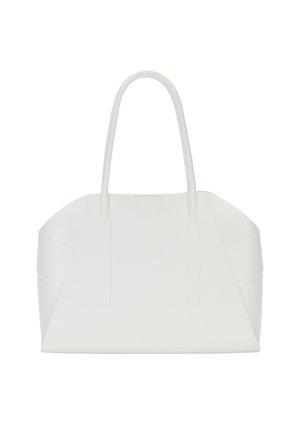 Witte totebag met twee lange handvatten, gemaakt van glad materiaal. Heeft een ronde vorm en subtiele gevouwen accenten aan de zijkanten.