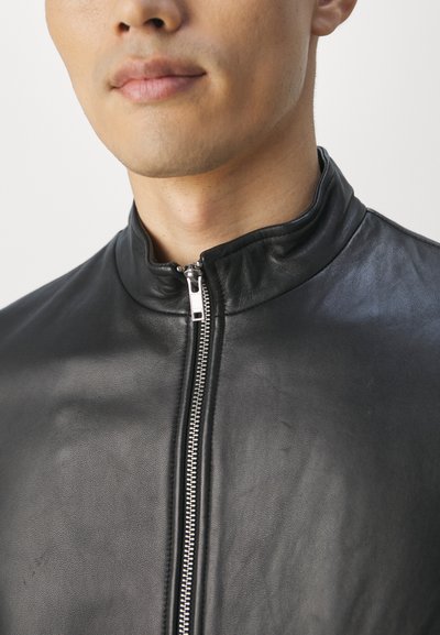 Theory MORVEK KELLEHER czarny