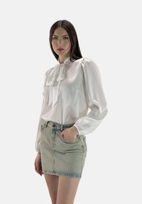 Elara Langarmshirt - weiß