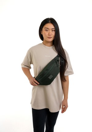 Johnny Urban ERIK LARGE - Marsupio - dunkel oliv
