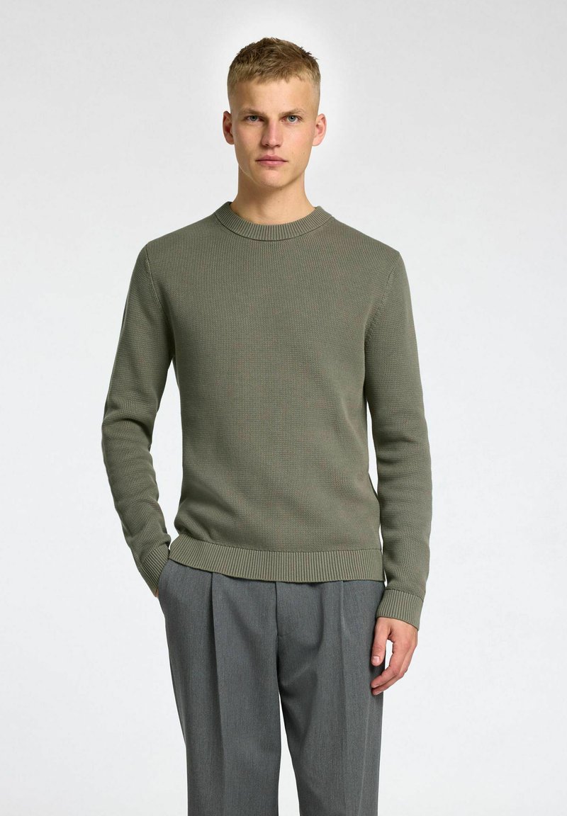 Selected Homme SLHDANE STRUCTURE CREW NECK - Svetr - vetiver