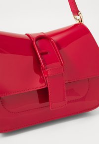 Furla FLOW MINI TOP HANDLE - Sac à main - rosso