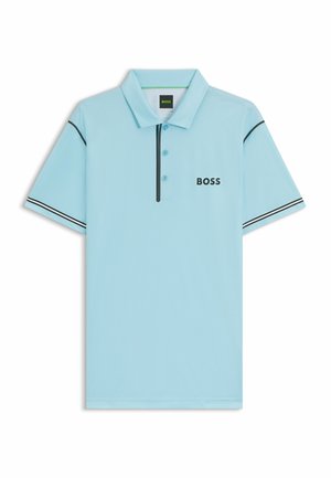 Polo shirt azzurro chiaro con colletto, pattina a tre bottoni, accenti neri e logo "BOSS" sul lato sinistro del petto. Realizzato in tessuto strutturato.