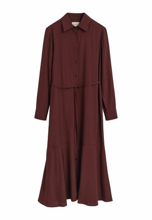 Bordeaux shirtjurk gemaakt van lichtgewicht stof, met een knoopsluiting aan de voorkant, lange mouwen en een strik taille met een uitlopende zoom.