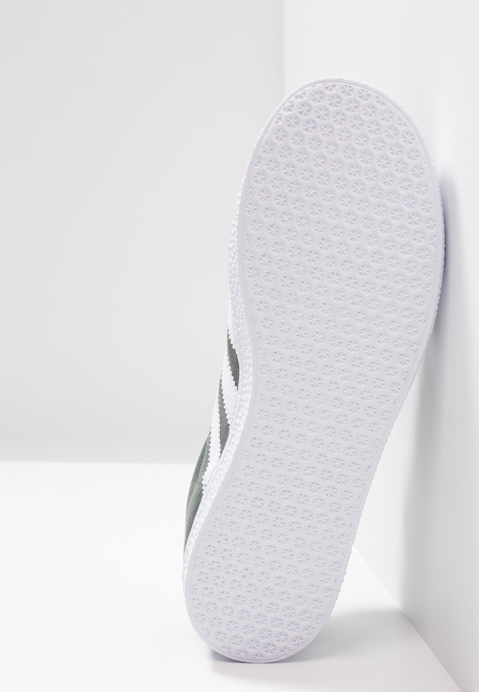 adidas gazelle legend ivy