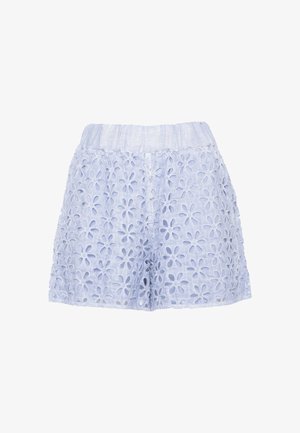 Pantaloncini di cotone azzurri chiaro con vita elastica e motivo floreale ricamato traforato su tutto il tessuto.