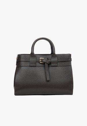 Dunkelbraune Lederhandtasche mit strukturierter Oberfläche, zwei kurzen Griffen, einer Schnallendetail und einer strukturierten Form.