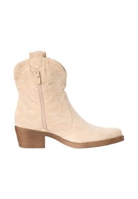 Beige suède enkellaarsje met een lage houten hak, een ritssluiting aan de zijkant en decoratieve stiksels op het bovenwerk.