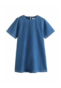 Blauwe denim korte mouw jurk met ronde halslijn en knoopsluiting aan de achterkant, weergegeven tegen een effen witte achtergrond.