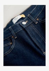 Pasirinkta, rinse blue