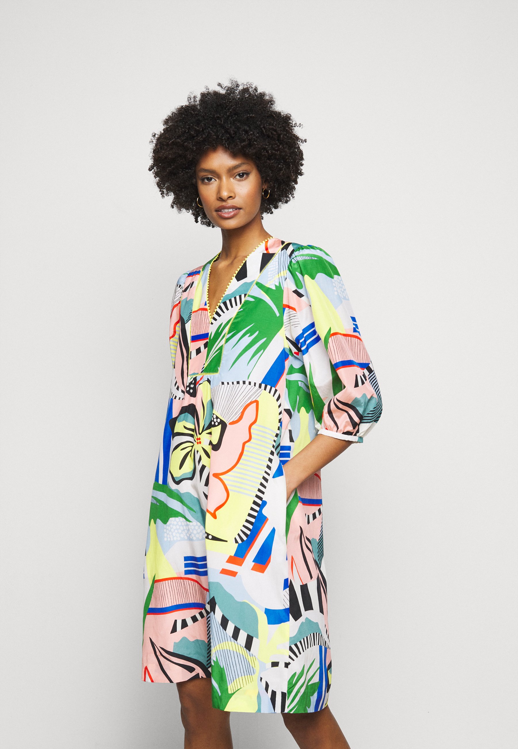 Marc Cain Freizeitkleid Water Blau Zalando De 