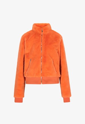 Orange faux-fur jakke med høj krave, lynlås lukning og ribbede manchetter. Har to sidelommer og en cropped design. Blød tekstur.