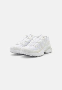 Salomon XT-PATHWAY UNISEX - Tenisky - white/lunar rock