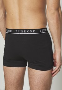 Pier One 5 PACK - Cuecas boxer - black/bordeaux