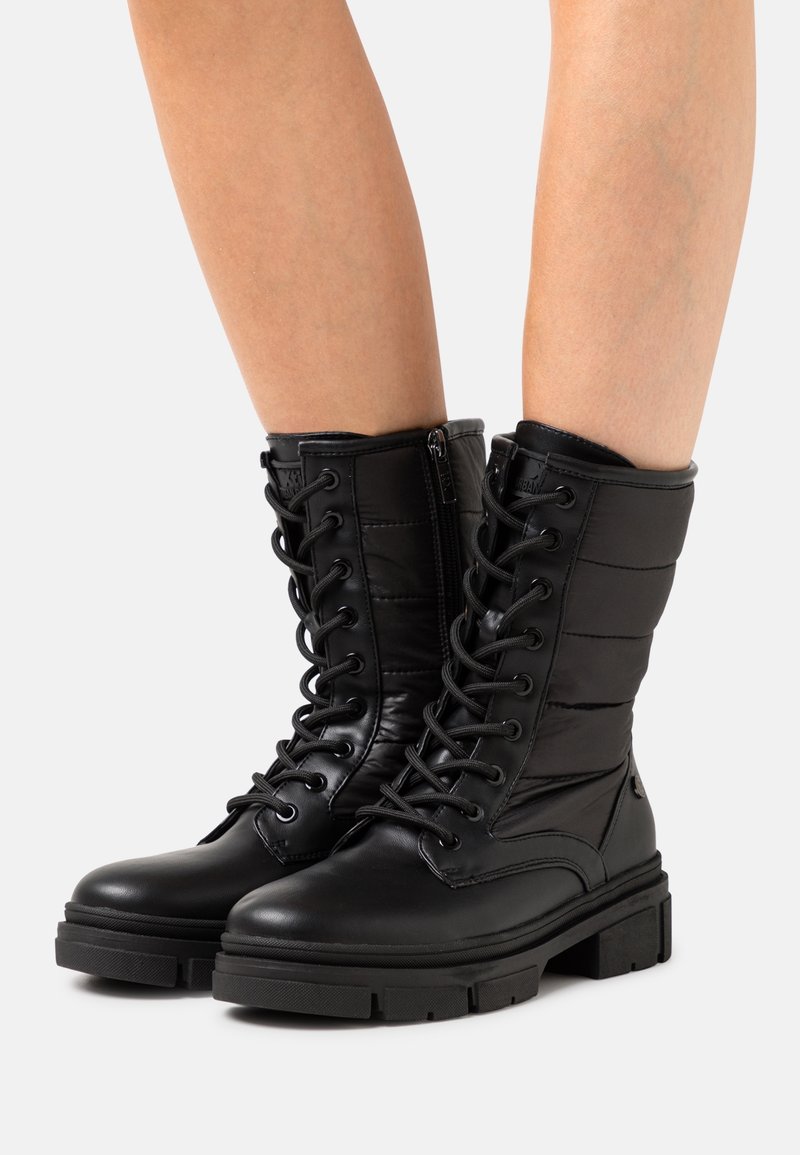 XTI Botines con cordones - black