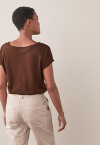Next CAP SLEEVE - T-shirt imprimé - brown