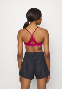 adidas Performance AEROREACT TRAINING - Sutiã desportivo de suporte ligeiro - legacy burgundy/white