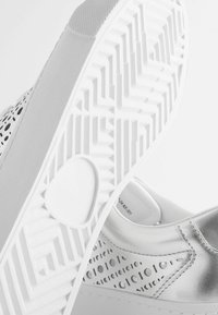 Next FOREVER COMFORT LASERCUT  - Tossud - silver