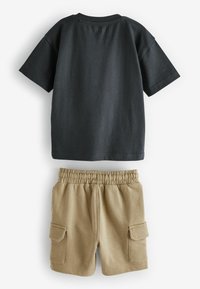 Next UTILITY BUMBAG SHORT SLEEVE SET-REGULAR FIT - Shorts - tan brown grey