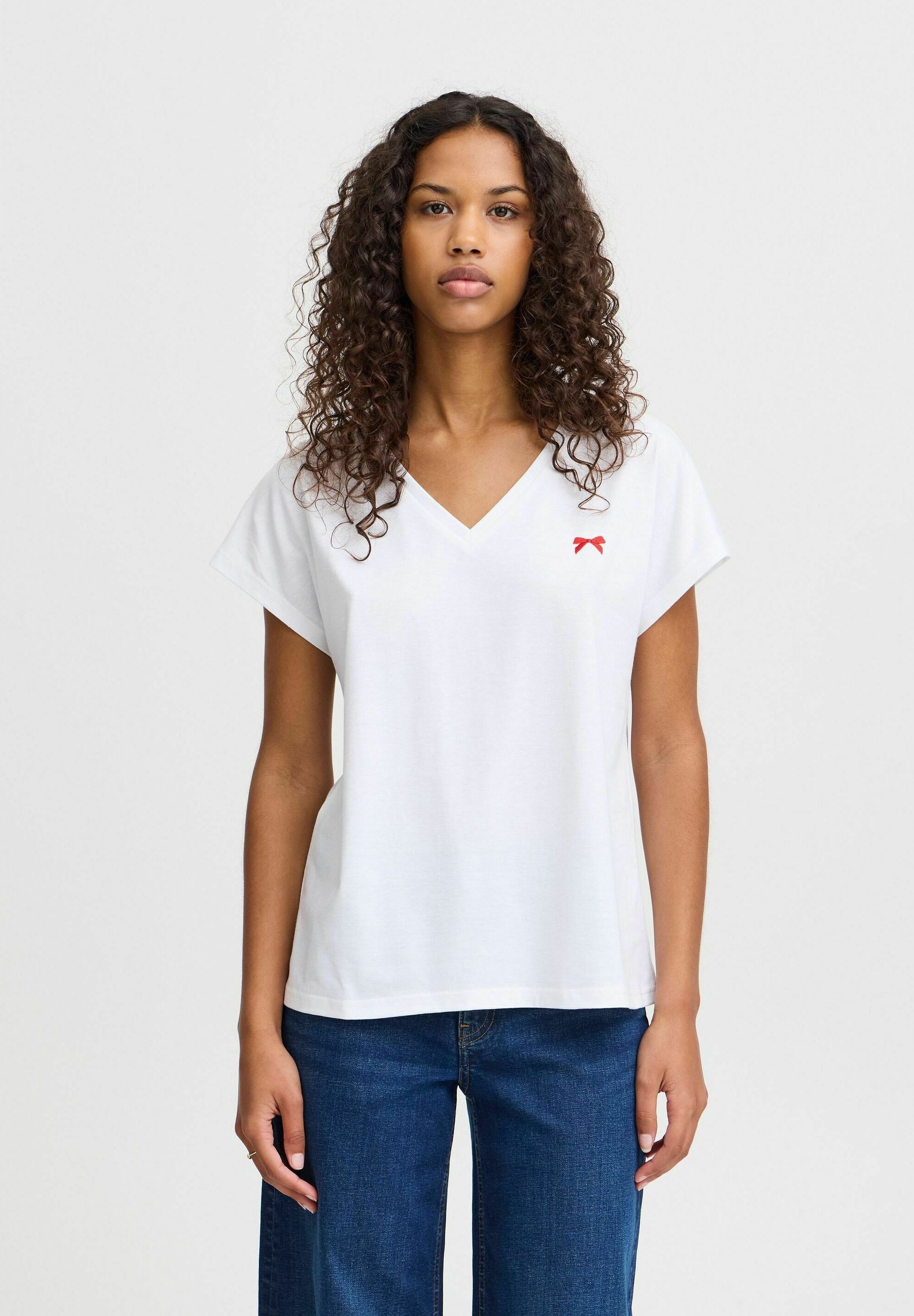 売れ筋商品|||イチ Tシャツ レディース トップス IXKATHRIN SS2 - Basic T-shirt - cloud dancer w racing red ICHI IXKATHRIN SS2 - Basic T-shirt - cloud dancer w racing
