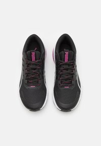 Puma CELL GLARE  - Tenisice za trening - black/magenta gleam