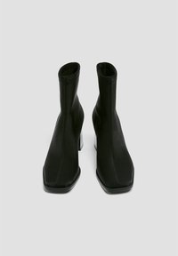PULL&BEAR Bottines - black