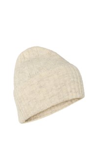 Gebreide beanie in lichtbeige, met een geribbelde textuur en een iets taps toelopend, slouchy ontwerp. Zacht, warm materiaal.