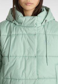 Vans HILLGATE CROPPED PUFFER - Giacca invernale - olive