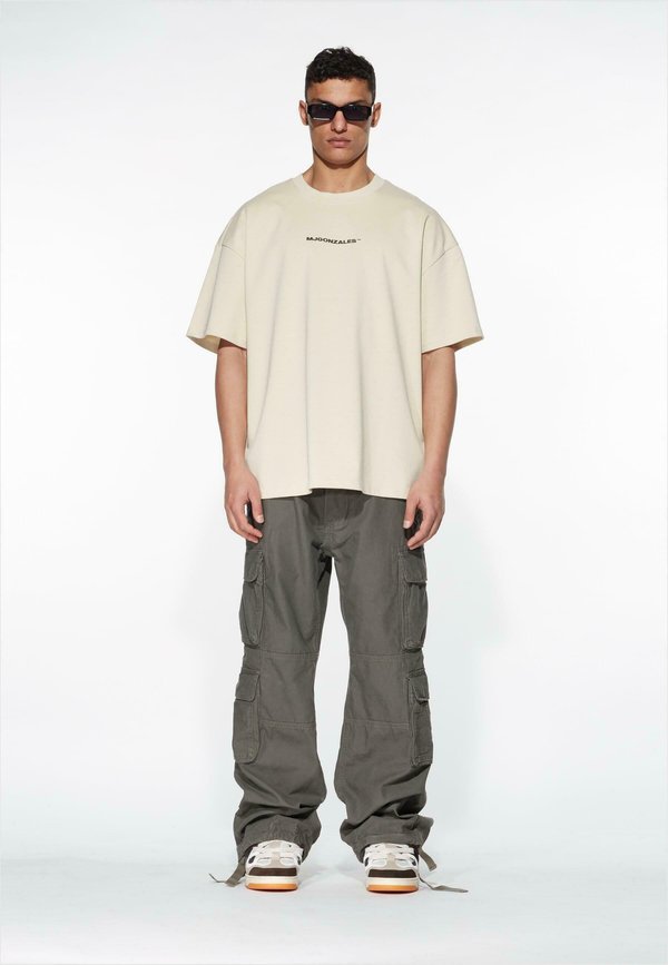 GRAFFITI X HEAVY BOXY - T-Shirt print - sand