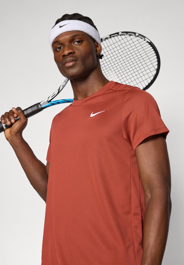 VICTORY  - Sports T-shirt4