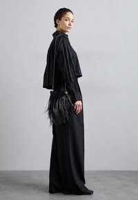 FLEMING FEATHER MINI HOBO - Kabelka - black