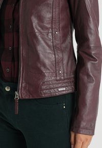 Maze MORELIA - Lederjacke - plum