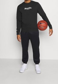 Mitchell & Ness Sweatshirt - black