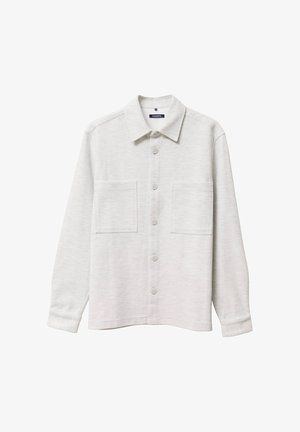 Hellgrauhem Hemd mit Kragen, langen Ärmeln, zwei Vordertaschen und einer weichen Textur. Verfügt über eine Knopfleiste vorne und ein einfaches Design.