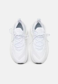 Thumbnail Image 4